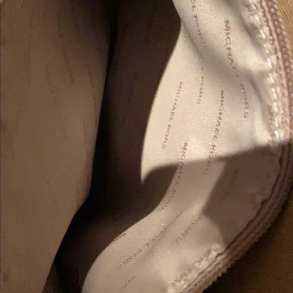Michael Kors Bag - Picture 8 of 9